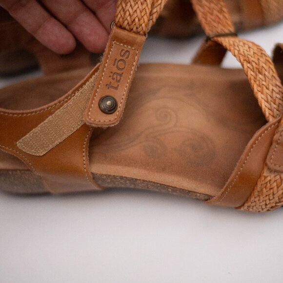 Taos Trulie Sandals 9 Camel Brown Leather Strappy Slingback Wedge Cork Footbed - Picture 7 of 9
